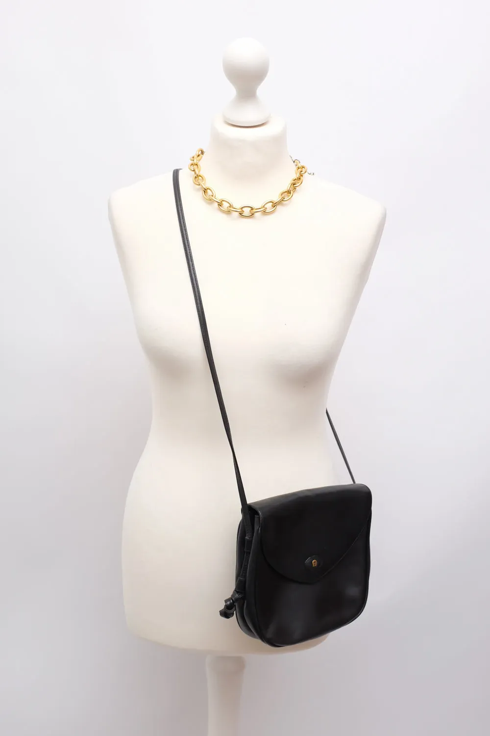 AIGNER BLACK CROSSBODY VINTAGE BAG