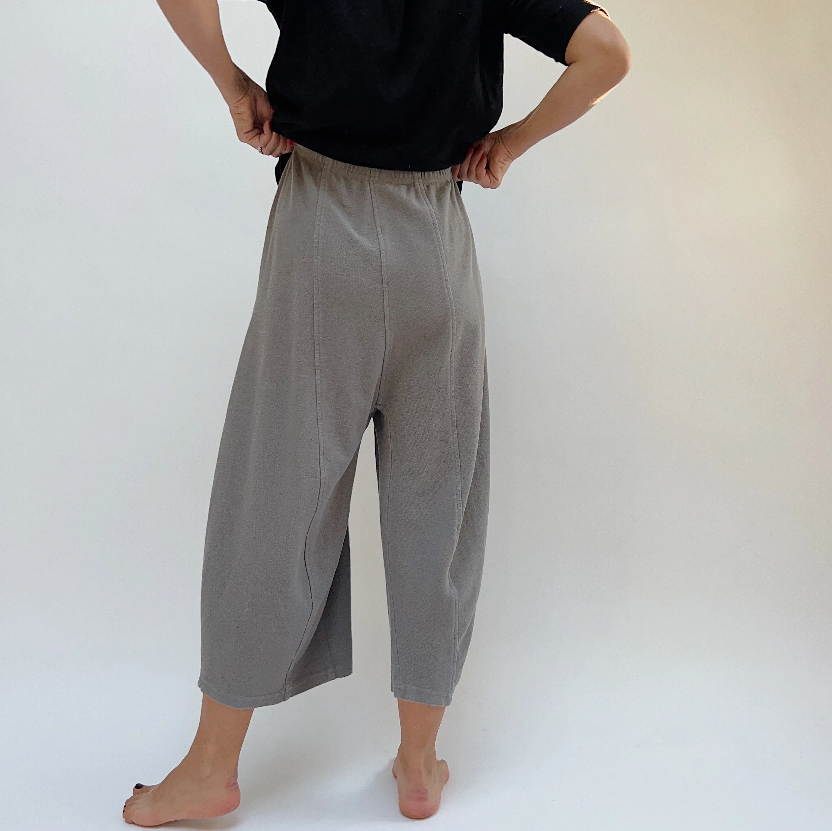 Eleven Stitch | Front Seam Pant in Fog