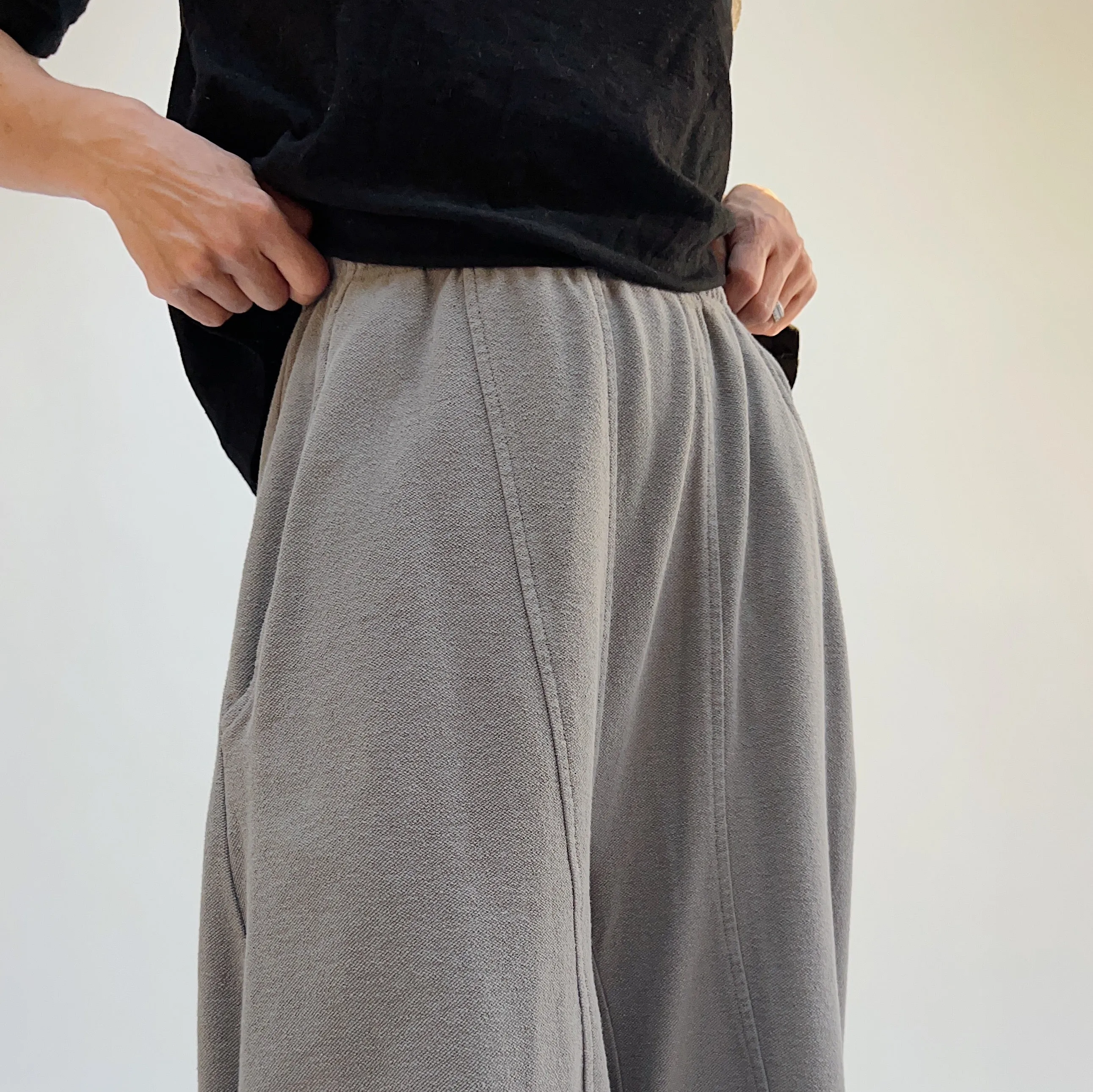 Eleven Stitch | Front Seam Pant in Fog