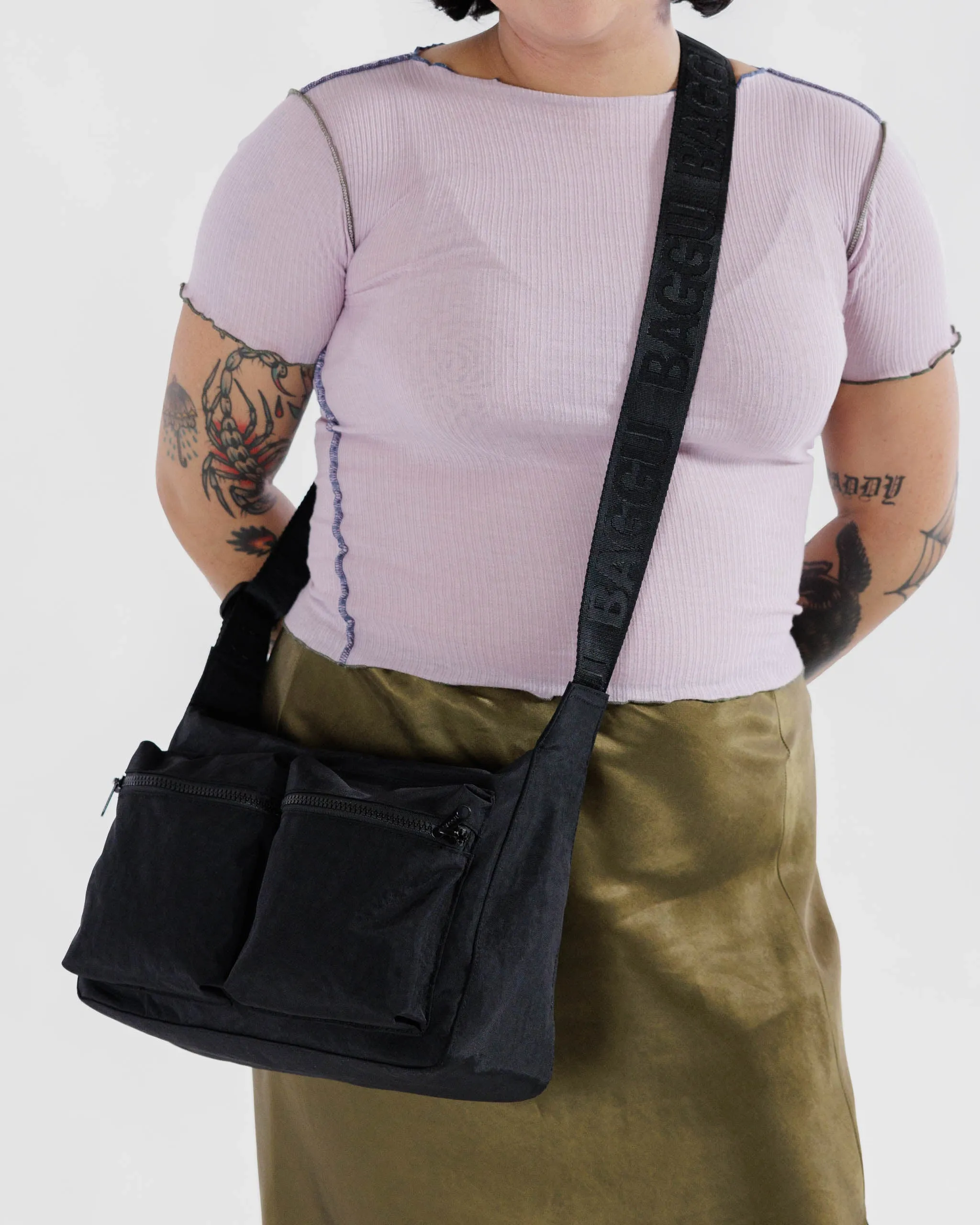 Medium Cargo Crossbody Black